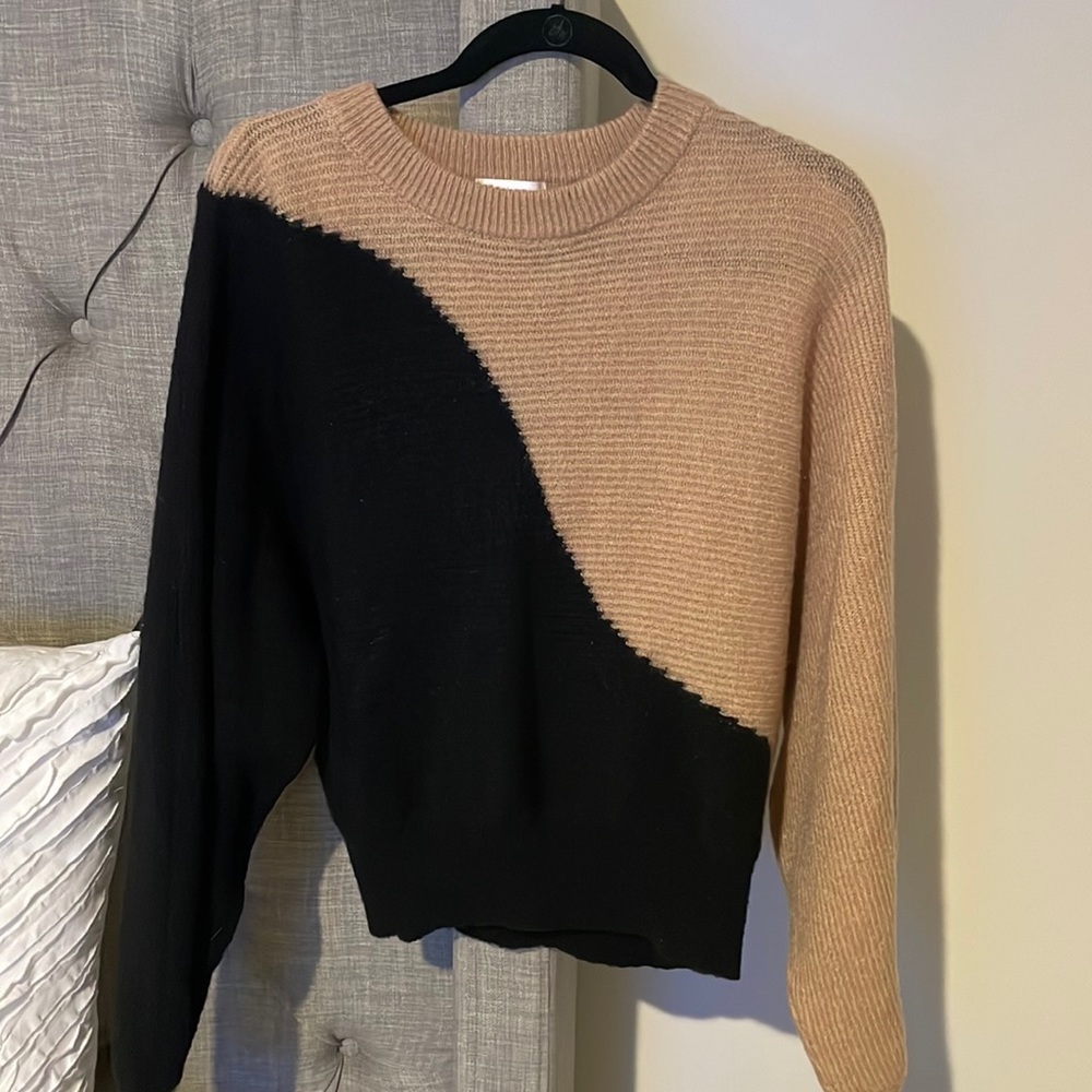 Vestique Camel and Black YingYang Sweater - size L